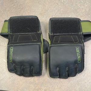 Fingerless MMA fighting gloves